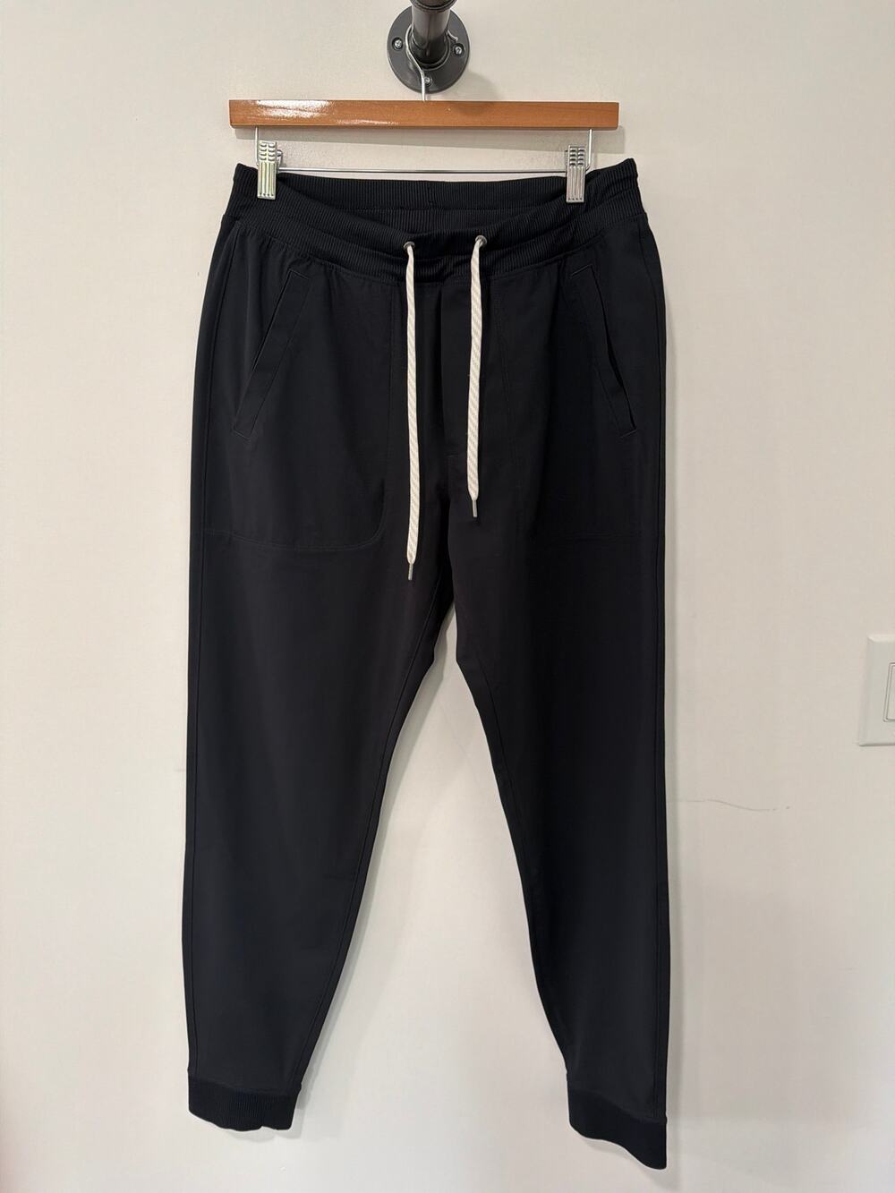 Vuori Joggers Black Size M